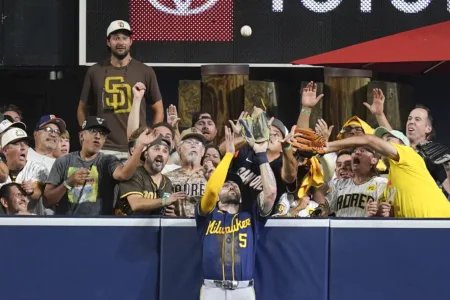 Brewers celebrate, await rematch with Dodgers